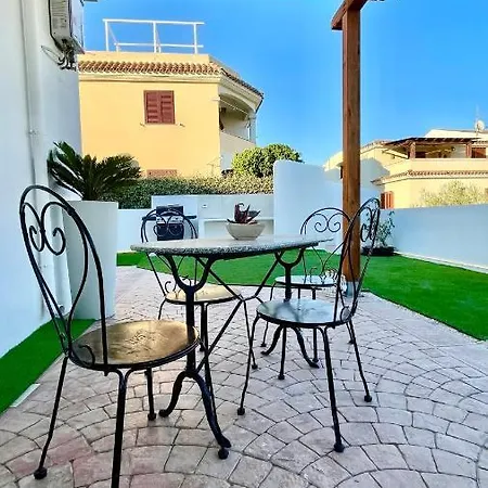 Le Residenze Del Mare Monolocale 6 Apartman La Caletta